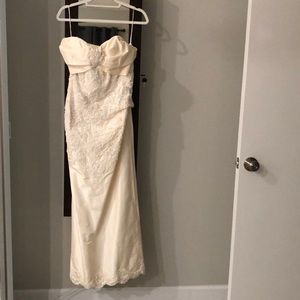 Beautiful ivory wedding gown